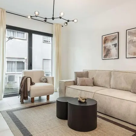 Modern Apartment With Patio & Parking By Rems Málaga Buitenkant foto